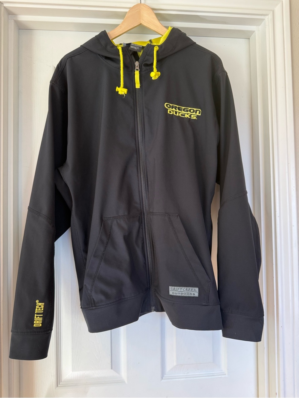 Vintage Oregon Ducks Men’s Black & Yellow Hooded Jacket